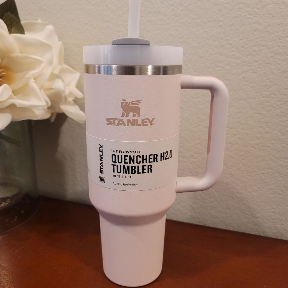 Stanley Flowstate Quencher Tumbler Rose Quartz